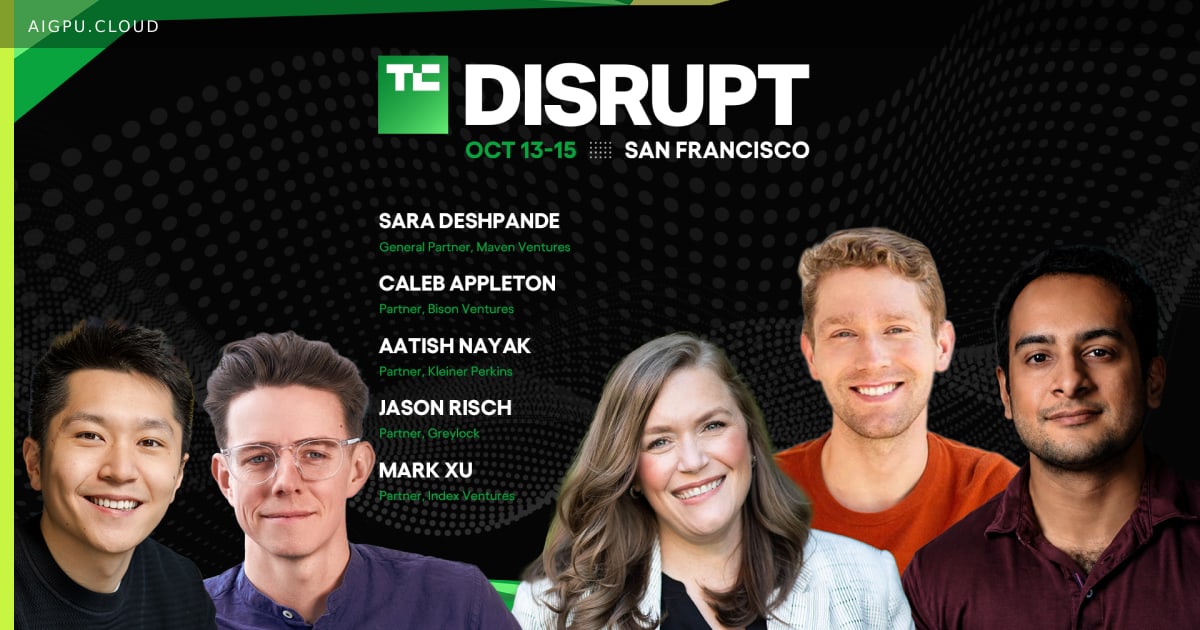 لجنة من خمسة حكام من مستثمري رأس المال المغامر جالسين على المسرح في مؤتمر TechCrunch Disrupt 2026