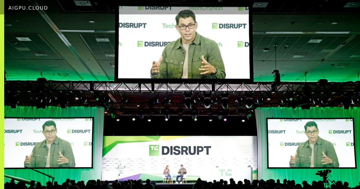قاعة المعرض في يوم 2 من مؤتمر TechCrunch Disrupt 2026 تعرض عروض أجهزة الذكاء الاصطناعي